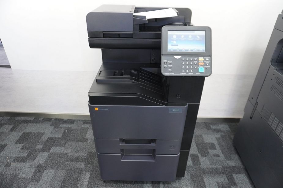 TA Utax 302ci (baugleich Kyocera Taskalfa 308ci) A4 MFP Farblaserdrucker Kopierer Netzwerkdrucker + Scanner! Nur 7.200 Gesamtseiten!