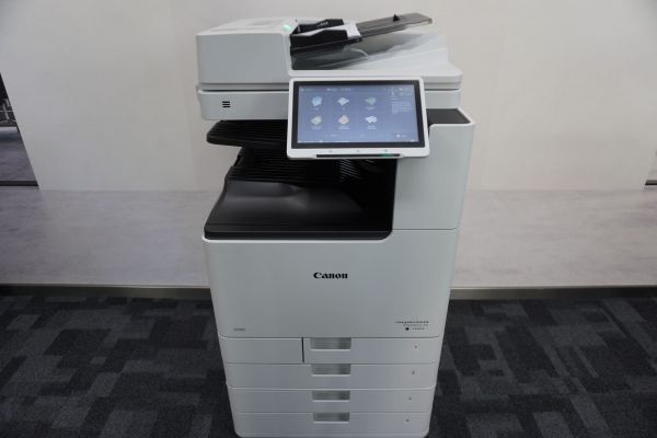 C3930i