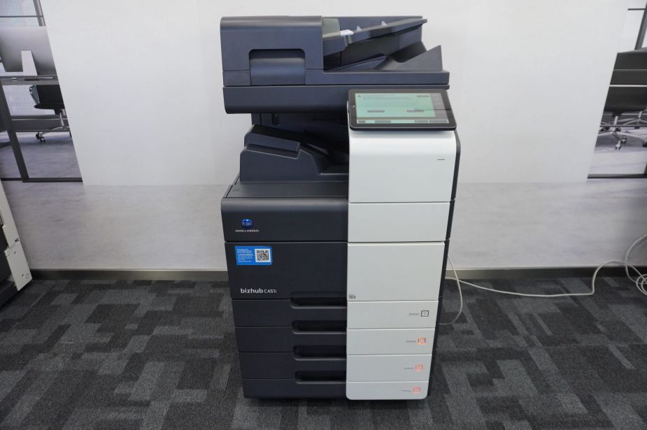 Konica Minolta Bizhub C451i DIN A3/A4 Farbkopierer Netzwerk-Laserdrucker mit DUAL-Scan 4 Kassetten! Nur 25.900 Gesamtseiten! Neuestes Modell!
