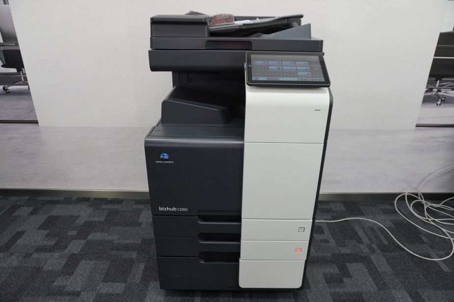 Konica Minolta Bizhub C250i DIN A3/A4 Farbkopierer Netzwerk-Laserdrucker 2 Kassetten! Nur 72.500 Gesamtseiten!