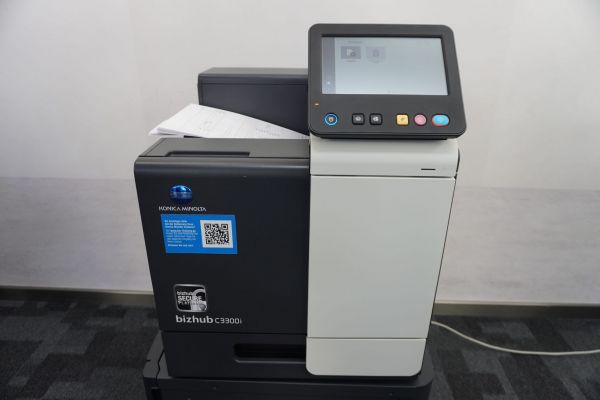 Konica Minolta Bizhub C3300i