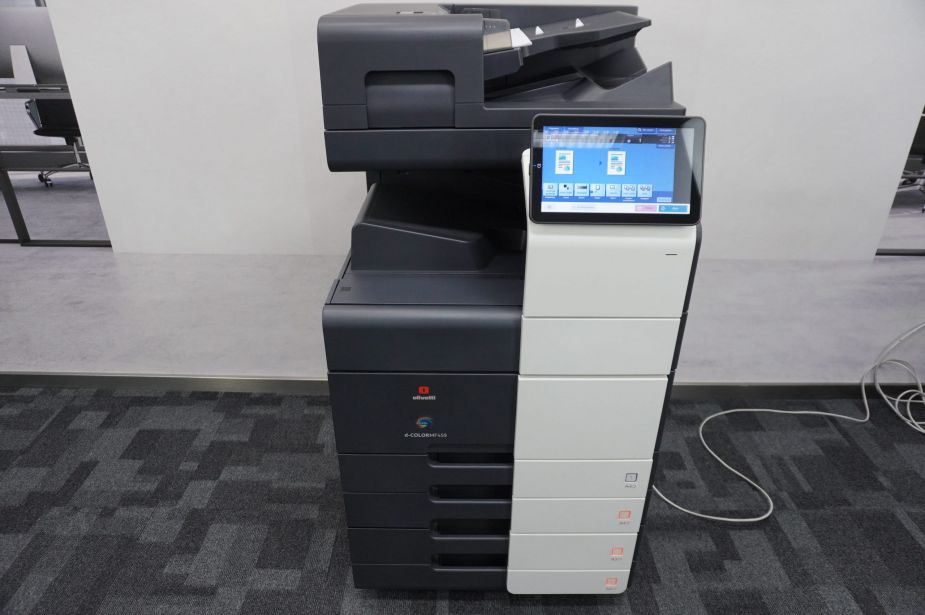 Olivetti D-Color MF459 (Bizhub C450i) DIN A3/A4 Farbkopierer Netzwerk-Laserdrucker mit 4 Kassetten und DUAL-Scan!