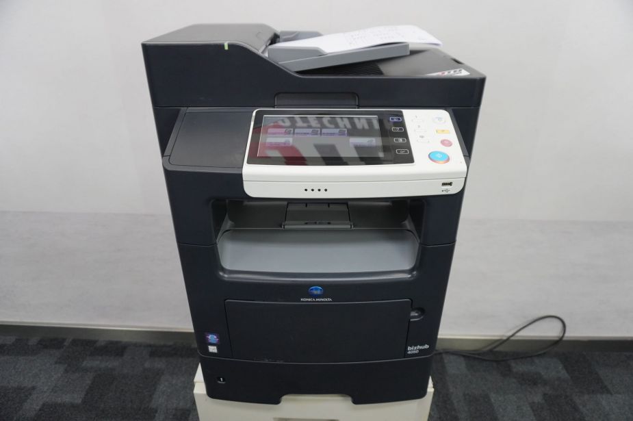 Konica Minolta Bizhub 4050 A4 Farblaserdrucker Kopierer Netzwerkdrucker
