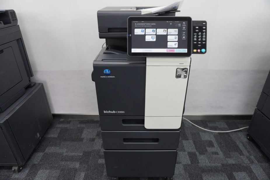 Konica Minolta Bizhub C3350i A4 Farblaserdrucker Kopierer Netzwerkdrucker Dual-Scan 2 Kassetten Unterschrank!
