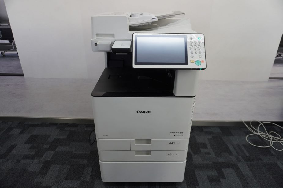 CANON IR Advance C3530i A3/A4 Kopierer Scanner Netzwerkdrucker mit 2 Kassetten!